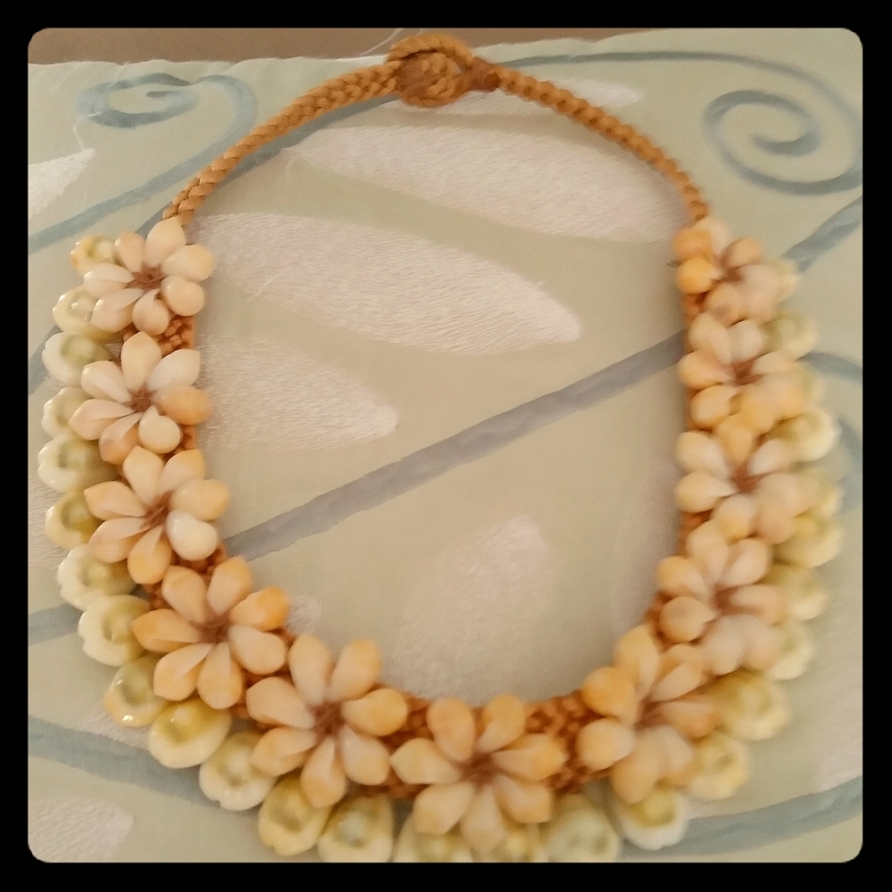 Shell necklace